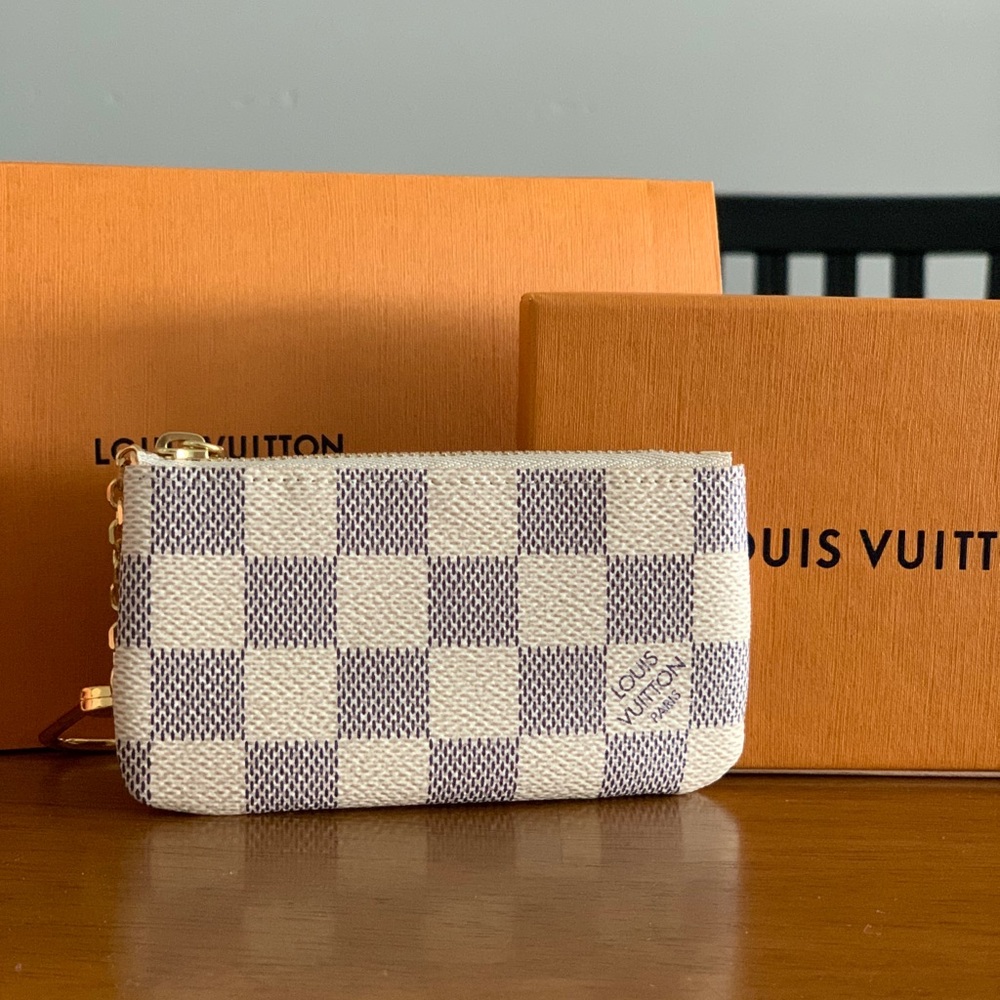 LV key Pouch